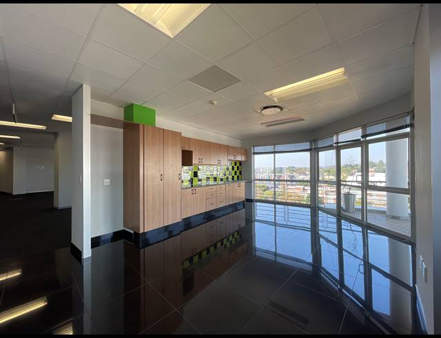 421M² OFFICE TO LET IN SANDTON CENTRAL